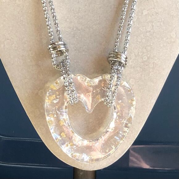 Urban Outfitters NWT Double Strand Silver Tone Acrylic Heart Pendant Necklace - Picture 12 of 16